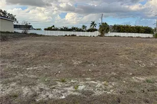 339 NE 9th Terrace, Cape Coral, FL 33909 - Photo 4