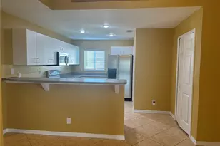 1915 SW 13th St, Cape Coral, FL 33991 - Photo 10