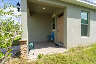 802 Friendship Cir, Labelle, FL 33935 - Photo 2