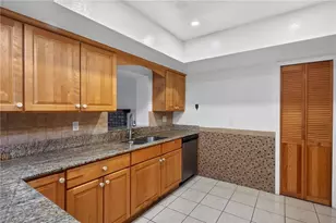 1802 SE 11th Pl, Cape Coral, FL 33990 - Photo 8