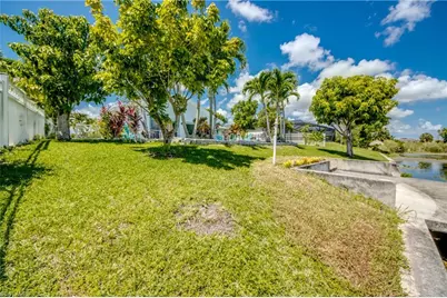 121 SE 17th St, Cape Coral, FL 33990 - Photo 42