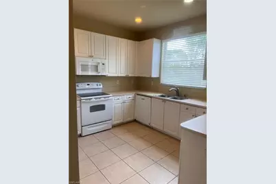 11230 Lakeland Cir, Fort Myers, FL 33913 - Photo 6