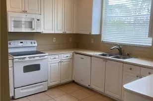 11230 Lakeland Cir, Fort Myers, FL 33913 - Photo 6