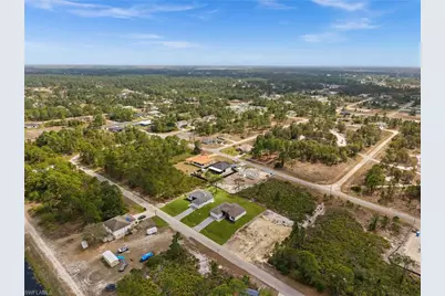 938 Bolivia Dr, Lehigh Acres, FL 33974 - Photo 34