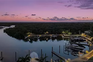 13675 Vanderbilt Dr, Naples, FL 34110 - Photo 42