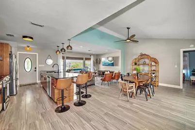 118 SE 43rd St, Cape Coral, FL 33904 - Photo 8