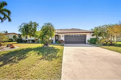 118 SE 43rd St, Cape Coral, FL 33904 - Photo 1