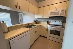 13226 Whitehaven Ln, Fort Myers, FL 33966 - Photo 12