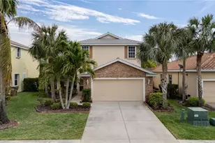 944 Golden Pond Ct, Cape Coral, FL 33909 - Photo 1