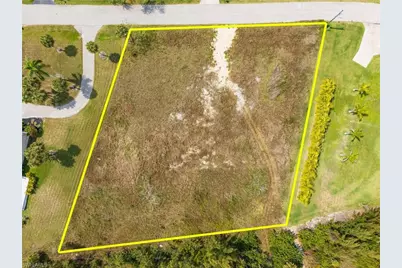 7324 Lake Dr, Fort Myers, FL 33908 - Photo 1