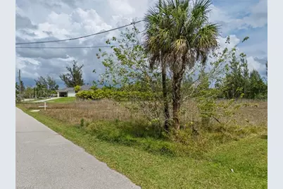 7324 Lake Dr, Fort Myers, FL 33908 - Photo 8