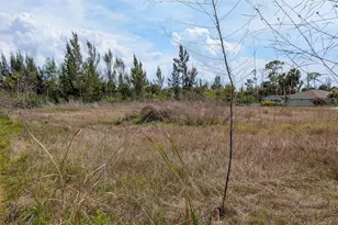 7324 Lake Dr, Fort Myers, FL 33908 - Photo 10