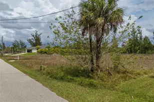 7324 Lake Dr, Fort Myers, FL 33908 - Photo 18