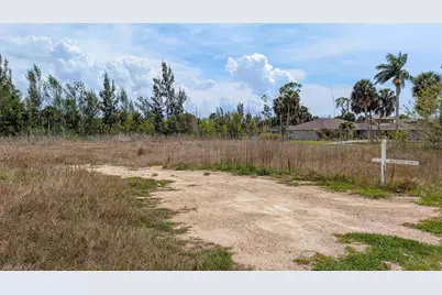 7324 Lake Dr, Fort Myers, FL 33908 - Photo 12