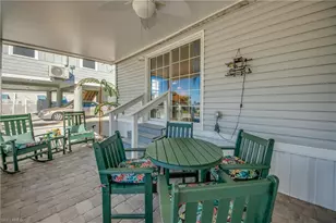 4892 Gulfgate Ln, Saint James City, FL 33956 - Photo 4