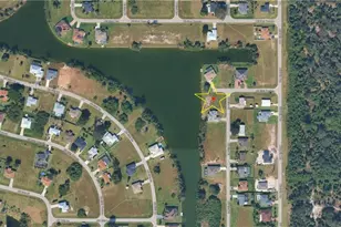 2010 NE 23rd Pl, Cape Coral, FL 33909 - Photo 2