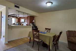 2100 Barkeley Ln, Fort Myers, FL 33907 - Photo 10