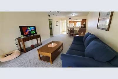 2100 Barkeley Ln #19, Fort Myers, FL 33907 - Photo 2