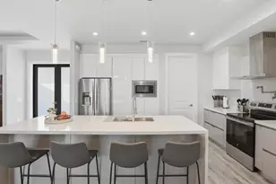 405 SE 2nd St, Cape Coral, FL 33990 - Photo 6