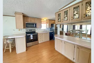 172 Vista Mar Dr, North Fort Myers, FL 33903 - Photo 10