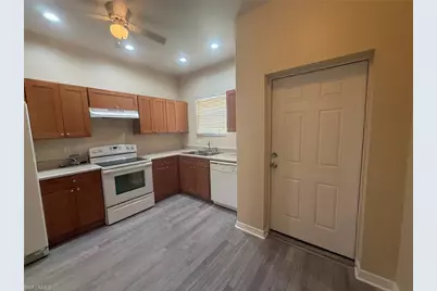 102 Cultural Park Blvd S, Cape Coral, FL 33990 - Photo 4