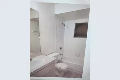 609 SE 8th St, Cape Coral, FL 33990 - Photo 4