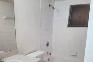 609 SE 8th St, Cape Coral, FL 33990 - Photo 4