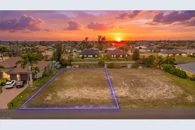 2718 SW 10th Ave, Cape Coral, FL 33914 - Photo 1