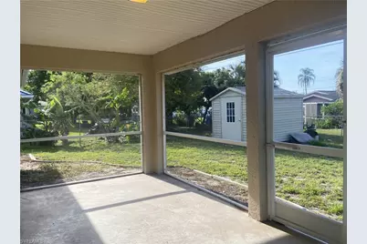 526 SE 2nd St, Cape Coral, FL 33990 - Photo 14