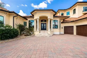 3944 W Riverside Dr, Fort Myers, FL 33901 - Photo 2