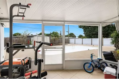 942 Narcissus St, North Fort Myers, FL 33903 - Photo 14