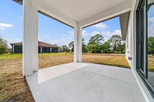3813 25th St SW, Lehigh Acres, FL 33976 - Photo 10
