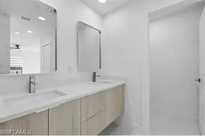 1923 NE 33rd St, Cape Coral, FL 33909 - Photo 10