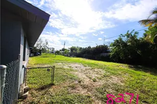 8271 Pelican Rd, Englewood, FL 34224 - Photo 6