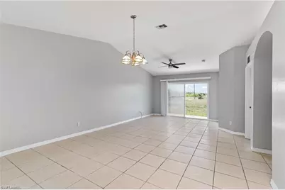1118 Diplomat Pkwy E, Cape Coral, FL 33909 - Photo 4