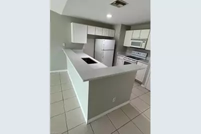 1118 Diplomat Pkwy E, Cape Coral, FL 33909 - Photo 6