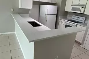 1118 Diplomat Pkwy E, Cape Coral, FL 33909 - Photo 6