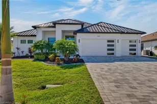 2002 SE 18th Ave, Cape Coral, FL 33990 - Photo 2