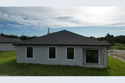 2009 Inglewood Cir, Labelle, FL 33935 - Photo 6