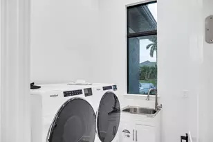 1819 SW 11th St, Cape Coral, FL 33991 - Photo 20