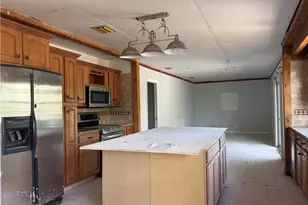 5481 Burnham Ct, North Fort Myers, FL 33903 - Photo 2