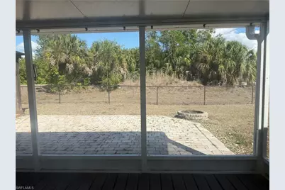 5481 Burnham Ct, North Fort Myers, FL 33903 - Photo 4