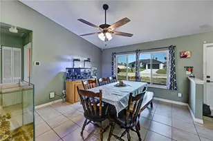 1942 NE 15th St, Cape Coral, FL 33909 - Photo 4