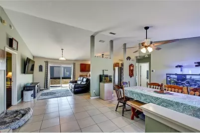 1942 NE 15th St, Cape Coral, FL 33909 - Photo 2