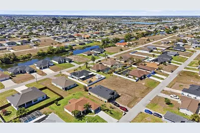 325 NW 9th St, Cape Coral, FL 33993 - Photo 36