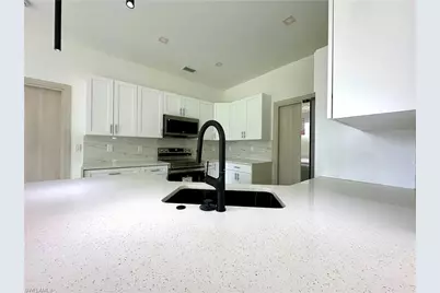 418 Wellington Ave, Lehigh Acres, FL 33972 - Photo 10