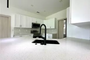 418 Wellington Ave, Lehigh Acres, FL 33972 - Photo 10