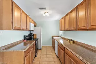 2803 W Cypress Ave, Fort Myers, FL 33905 - Photo 10