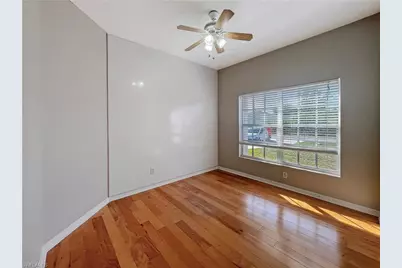 906 Alfreda Ave, Lehigh Acres, FL 33971 - Photo 16