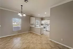 906 Alfreda Ave, Lehigh Acres, FL 33971 - Photo 8